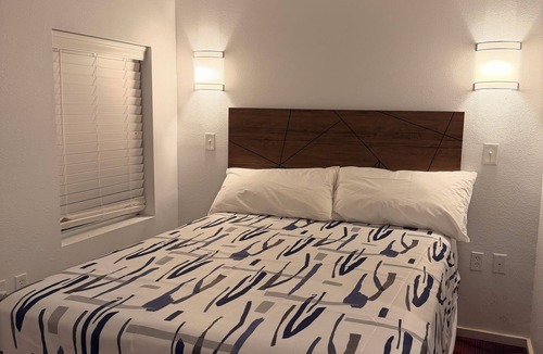 Checotah Bed & Breakfast | Broadway Inn And RV Park