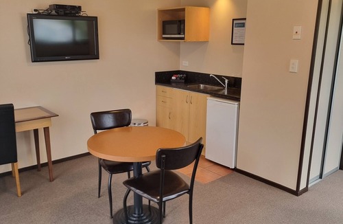 Picton Hotel | Broadway Motel