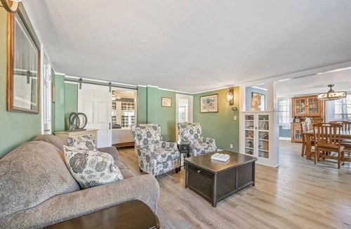 West Oneonta Villa | Brockway's 5 bed 4 bath Homestead Minutes From All-Star Village