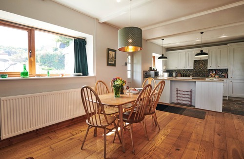Llanybri Cottage | Brofallen - A secluded retreat with breathtaking views