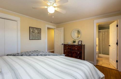 Larkspur House | Broken Bow Getaway Pet Friendly Midtown