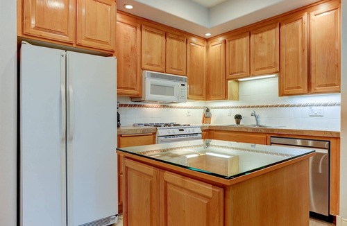 Broken Top House | Broken Top Townhome, Walk to Lodge, Balcony, Garage, AC, Quick to Mt Bachelor, Old Mill