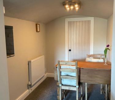 Hepworth House | Brook Cottage