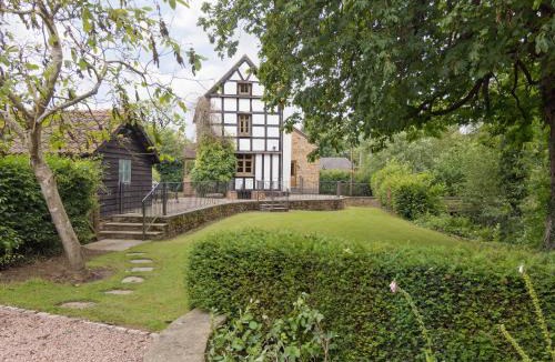 Mathon House | Brook House