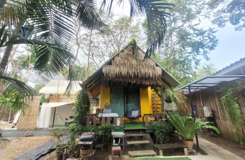 Khanong Phra House | Brookhouse at Khaoyai