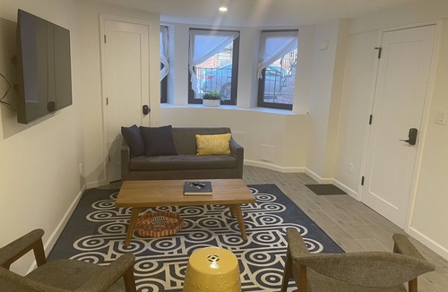 Windsor Terrace House | Brooklyn Gem: Steps from Prospect Park, Modern Comforts & Easy Manhattan Access