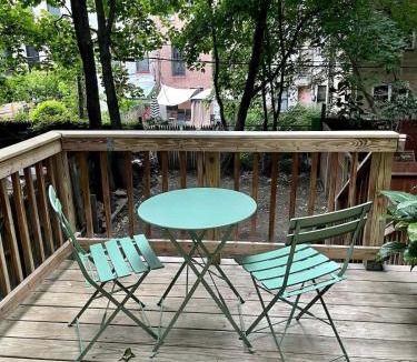 Bedford-Stuyvesant Apartment | Brooklyn matchbox studio apartment