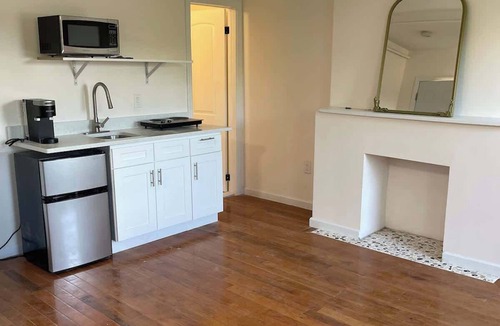 Bedford-Stuyvesant Apartment | Brooklyn sun drenched studio apartment!