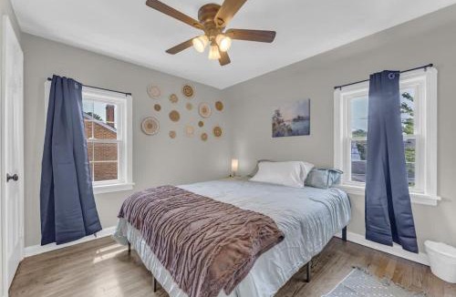 Brooklyn House | Brooklyn Townhome Updated Kitchen Sleeps 4