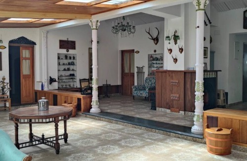Fern Hill Villa | Brooklyn Villa