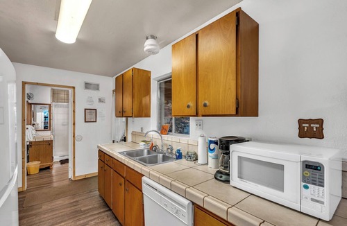 Yosemite West Cabin | Brookside Cottage – Within Yosemite's Splendor