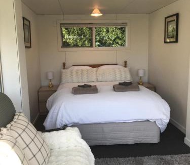 Leeston House | Brookside Country Escape 40 minutes to CHC Airport
