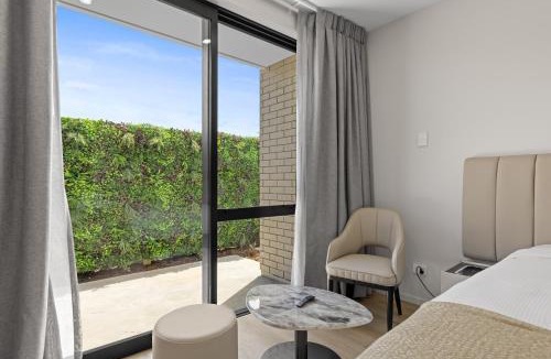 Rolleston Hotel | Brookside Motel