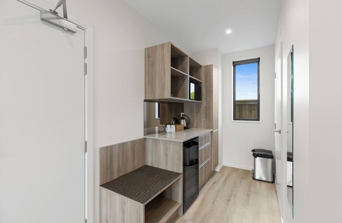 Rolleston Hotel | Brookside Motel