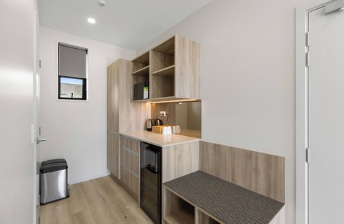 Rolleston Hotel | Brookside Motel