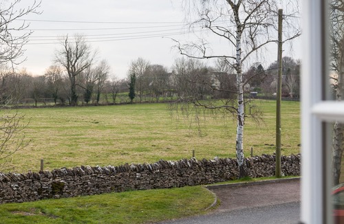Longborough House | Brookview is a wonderfully presented three bedroom period property in the peaceful village of Lower