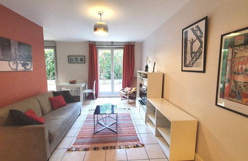 Jules Ferry - Recamier Apartment | Brotteaux / Quiet T2 47m², Terrace & Private garage