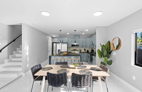 Liberty City Condo | Brown House
