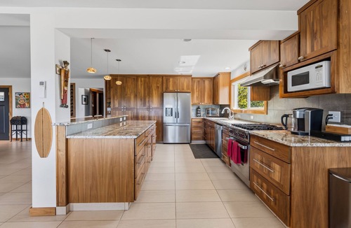 Latah Valley Condo | Browne’s Addition Penthouse | Fireplace & Sauna