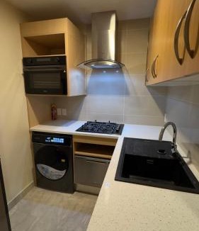 Browns Bay Apartment | Browns bay by the beach