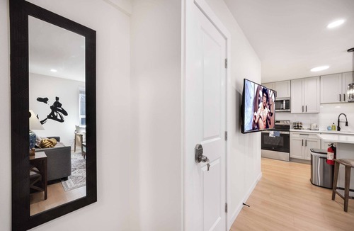 Lower Queen Anne Apartment | Bruce Lee 1BR Condo, Brand New in Queen Anne