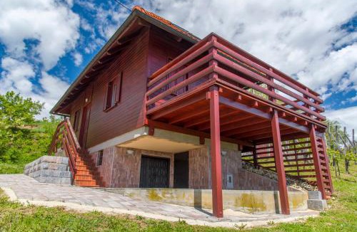 Lendava House | Brunarica Čontoš