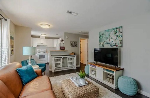 Kennewick House | Bruneau Bungalow Side A