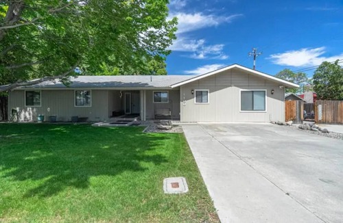 Kennewick House | Bruneau Bungalow Side B
