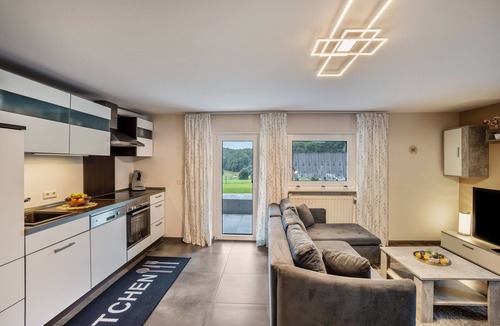 Hartenstein Apartment | Brunnerhof Country Apartment with Terrace and Shared Garden