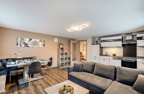 Hartenstein Apartment | Brunnerhof Country Apartment with Terrace and Shared Garden