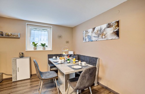 Hartenstein Apartment | Brunnerhof Country Apartment with Terrace and Shared Garden