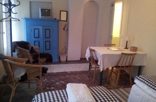 Balsta Bed & Breakfast | Brunnsta Gård