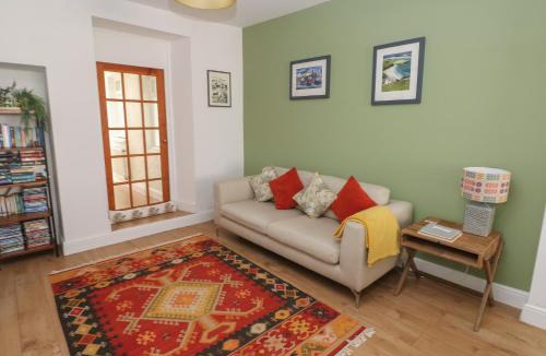 Narberth House | Bryn Siriol