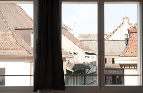 Basel City Centre Apartment | BS Van Gogh IV - Marktplatz HITrental Apartment