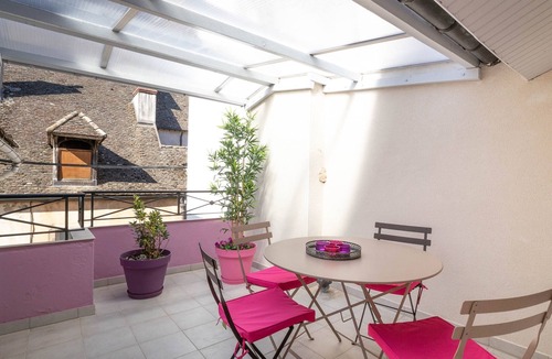 Beaune City Centre Apartment | BSH - Beaune Saint Etienne - Parking included