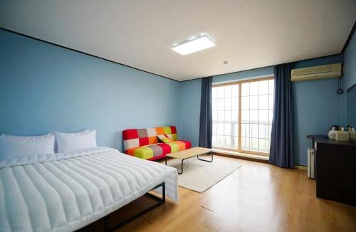 Byeonsan House | Buan Byeonsan Peninsula With Hill Pension