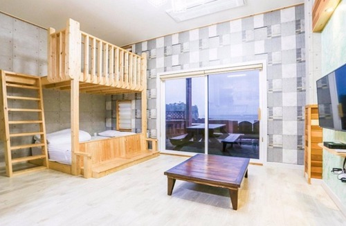 Chungmak-tong House | Buan Sowon Pension