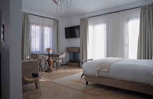 Central District Hotel | Bubaqia House