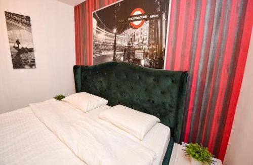 Bucharest City-Centre Apartment | Bucharest City Center Villa - Shabbat Friendly