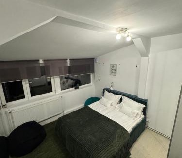 Dorobanti Apartment | Bucharest Residence