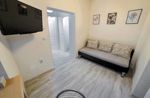 Bucharest City-Centre Apartment | Bucharest Wander - Victoria One Bedroom Apartment with Balcony