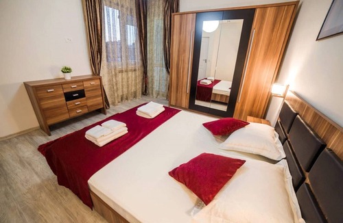 Bucharest City-Centre Apartment | Bucharest Wander - Victoria One Bedroom Apartment with Balcony