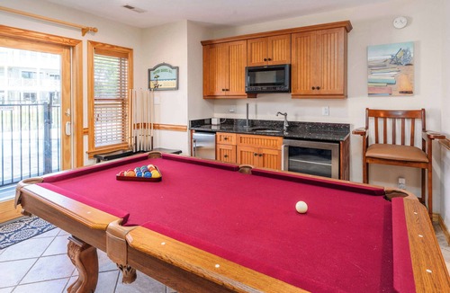 Buck Island House | Buck Island Corolla Walk to Beach, Heated Pool/Spa