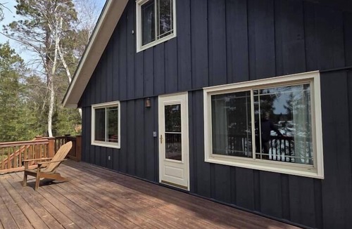 Conover Cottage | Buckatabon*Waterfront*3bed*PrivateDock*Watertoys*