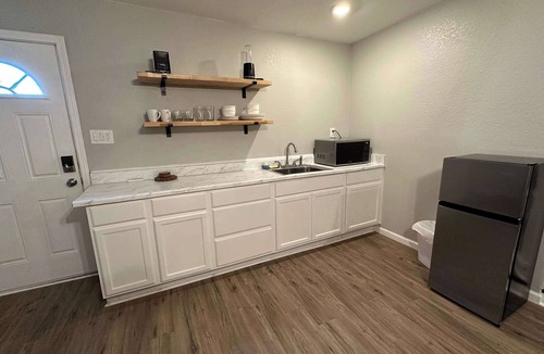 Gilmer Apartment | Buckeye Retreat