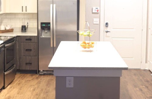Lindridge-Martin Manor Apartment | 💓 Buckhead PINK PALACE 💓 Free Wine 🍷✨