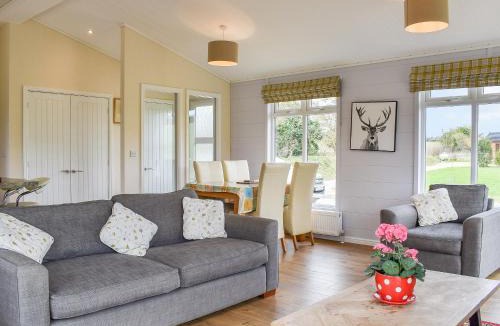East Woodyates House | Buckland Lodge
