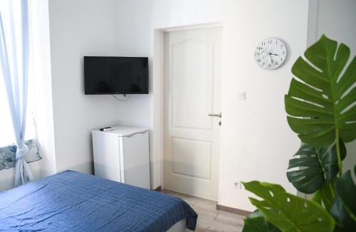 Castle Hill Apartment | Buda Central Mini Studios
