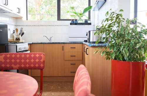 Collingwood North Apartment | Budd Place Designer Collingwood Stay with Parking