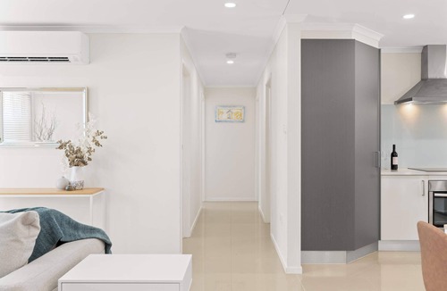 Buddina House | Buddina Bliss: Pet-friendly Retreat by the Beach